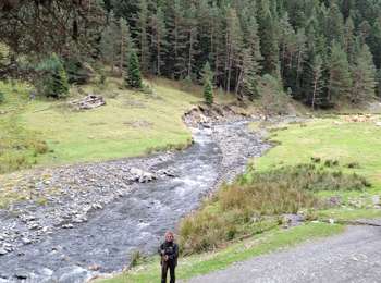 Percorso Marcia Saint-Lary-Soulan - retour de l’hospice du Rioumajou par le sentier parallèle au chemin d’accès au refuge - Photo
