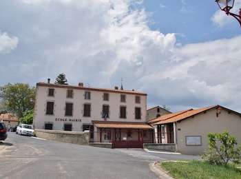 Percorso A piedi Sauvagnat-Sainte-Marthe - Le Puy Neyrand - Photo