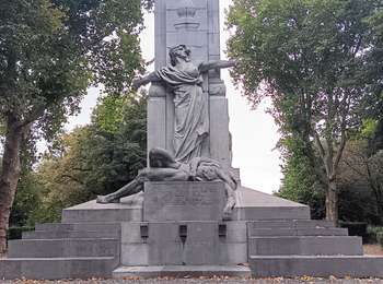 Trail Walking Ans - fort de loncin . aller. château de waroux  - Photo