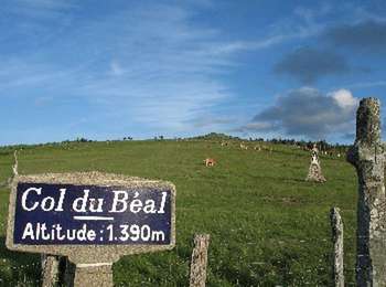 Percorso Marcia Saint-Pierre-la-Bourlhonne - 2022-06-13_09h19m59_LE COL DU BEAL - Photo