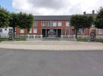 Randonnée A pied Brunehamel - Par le fond du val - Photo
