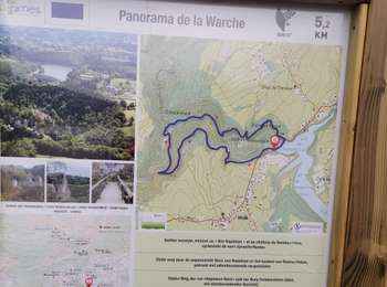 Tocht Stappen Waimes - ROBERTVILLE ... par le Château de REINHARDSTEIN.  - Photo