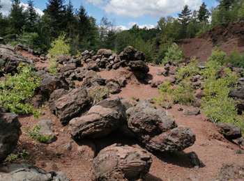 Percorso Marcia Saint-Genès-Champanelle - puy de labassol, puy de la vache depuis la cassièrre  - Photo