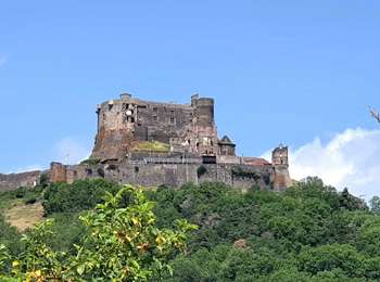 Percorso Marcia Murol - Murol_Roche_Romaine - Photo