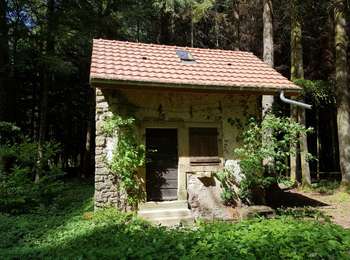 Trail Walking Châlonvillars - Châlonvillars - le menhir - Genêchier - Mandrevillars - Buc - fort d'Essert  - Photo