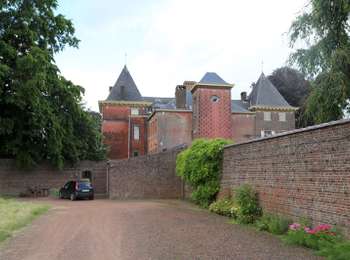 Trail On foot Silly - Walk around castles and Bois de la Provision wood - Photo