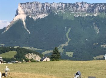 Trail Walking Entremont-le-Vieux - La Cochette - Photo