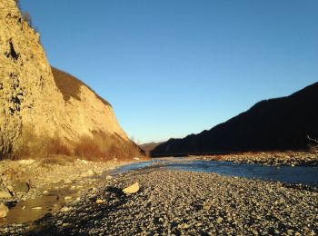 Trail On foot Castelnovo ne' Monti - Sentiero Natura dei Gessi Triassici - Mulino di Vologno - Vologno - C. Loppi - Pietra di Bismantova - Carnola - Photo