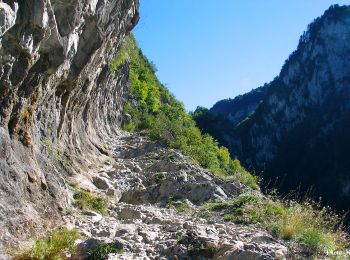 Percorso Marcia Etsaut - chemin de la mature 1280m - Photo