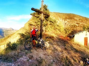 Randonnée Vélo électrique Remollon - Le Puy et la Chapelle Saint-Sixte - Photo