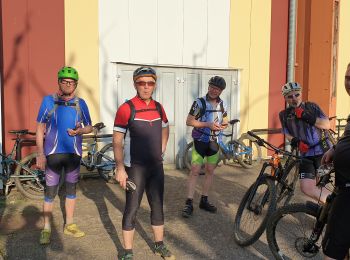 Tocht Mountainbike Pont-à-Mousson - Sortez avec les jeunes du CTM - Photo