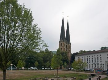 Randonnée A pied Inconnu - Stadtrundgang - Photo