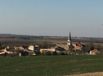 Tour Wandern Boisné-la-Tude - Charmant - Photo