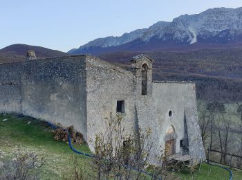 Randonnée A pied Tione degli Abruzzi - Pagliare di Tione - Lago di Tempra - Photo