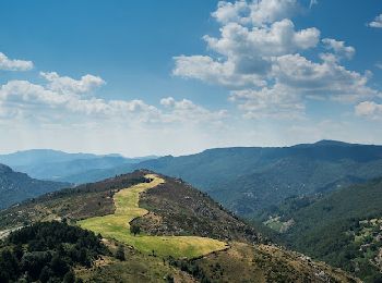 Excursión Senderismo Le Pompidou - Boucle du calcaire et du schiste au Pompidou - Photo