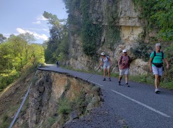 Trail Walking Châteaudouble - Les Gorges, la route coupée, le village - Photo