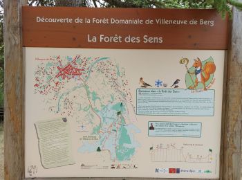 Randonnée Marche Villeneuve-de-Berg - sentier de la forêt des sens - Photo