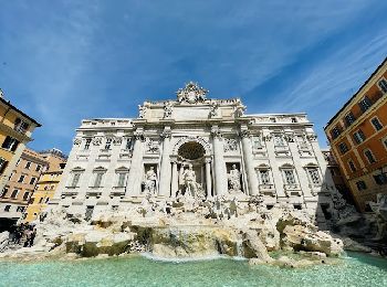 Randonnée Marche Rome - En route vers la fontaine de Trévi à Rome en Italie - Photo