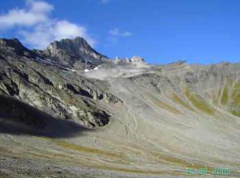 Trail On foot Valsot - Griosch - Furcla Maisas - Photo