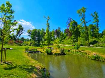 Trail Walking Beauraing - SityTrail - Balade dans le Parc du Castel à Beauraing - Photo