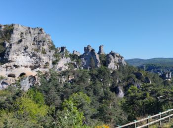 Trail Walking La Roque-Sainte-Marguerite - Le village de pierre  - Photo