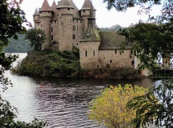 Trail Walking Bort-les-Orgues - Barrage de Bort les Orgues - Château de Val - Photo