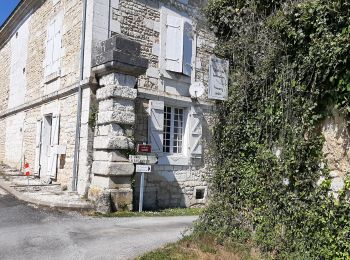 Tocht Stappen Édon - La randonnée du château de Larochebeaucourt et de l'arche de la vertue  - Photo