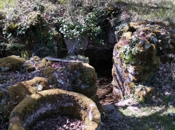 Tocht Stappen Corn - fontaine de crayssac - Photo