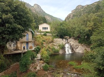 Tour Wandern Colombières-sur-Orb - boucle aux gorges de Colombieres  - Photo