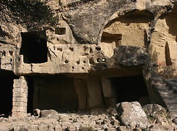 Tocht Stappen Lamanon - Les grottes de Cales - Lamanon - Photo