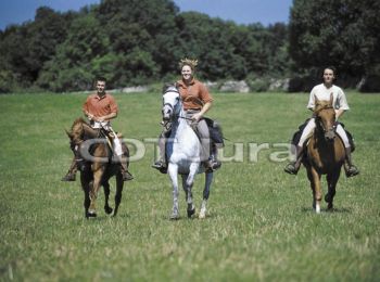 Trail Equestrian Aromas - Villeneuve lès Charnod - Légna - Photo
