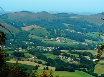 Randonnée Cheval Baztan - Sentier des Contrebandiers - Col des Veaux à Sare au Pays Basque  - Photo