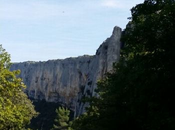 Tour Wandern Lioux - Lioux - Photo