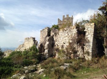 Tocht Lopen Châteauneuf-Villevieille - Chateauneuf ruines - Photo