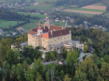 Randonnée A pied Gemeinde Krumbach - Unterhaus - Schloß Krumbach - Kraxenberg -Kölbel - Photo