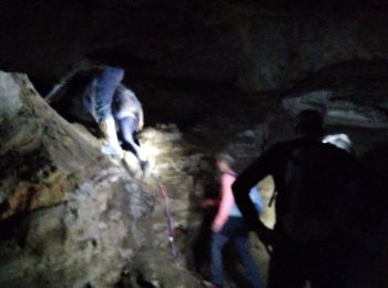 Percorso Marcia Beaumont-de-Pertuis - Grotte de St Euscher - Photo