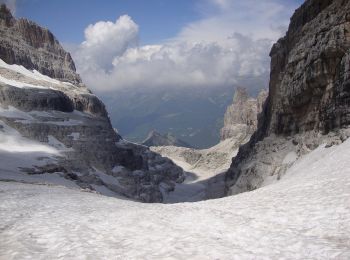 Tour Zu Fuß Ville d'Anaunia - Via ferrata delle Bocchette 