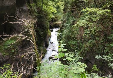 Trail Walking Saint-Christophe - Grottes des Echelles - Photo