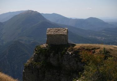 Tocht Stappen Entrages - Chapelle Saint-Michel-De-Cousson - Photo