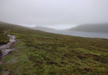 Percorso Marcia Miðvágur - Leitisvatn Lake- Bøssdalafossur waterfall - Photo