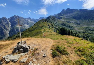 Trail Walking Le Haut-Bréda - Refuge de l'Oule - Croix et Lac du Léat - Photo