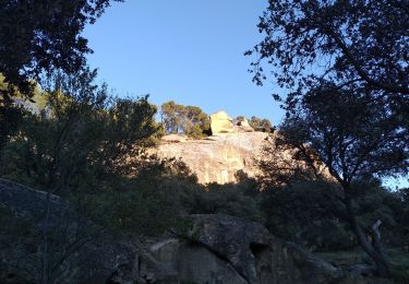 Excursión Senderismo Lamanon - Lamanon : Tour du Défends Grotte de Cales - Photo