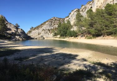 Trail Walking Saint-Rémy-de-Provence - PF-Saint-Rémy-de-Provence - La Piste des Lombards - Lac du Peirou - Le Gaudre du Rougadou - Photo