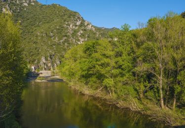 Tour Zu Fuß Vieussan - La Tour du Pin - Photo