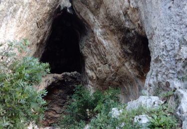 Trail Walking Sanary-sur-Mer - Boucle grotte du Garou  - Photo