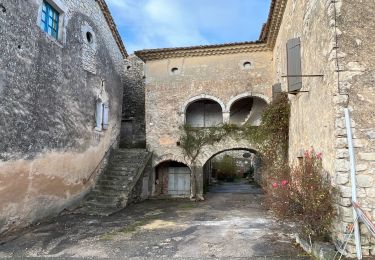 Tocht Stappen Fons-sur-Lussan - Serre de Fons - Photo