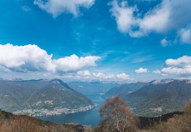 Percorso A piedi Albavilla - Sentiero 18: Albavilla (Via ai Monti) - Baita Patrizi - Bocchetta di Molina - Photo