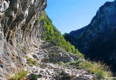 Percorso Marcia Etsaut - chemin de la mature 1280m - Photo