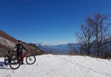 Trail Mountain bike Seyssins - Les Hauts du Peuil en VTTAE dans la neige - Photo