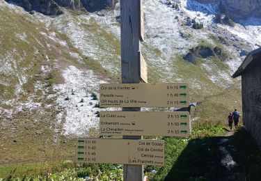 Trail Walking Le Grand-Bornand - lac de lessy - Photo